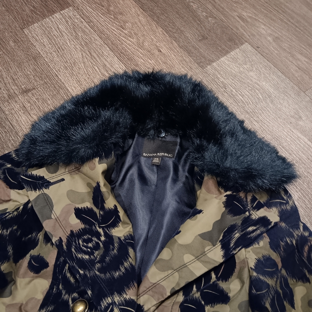 Banana Republic Black Faux Fur Collar Coat - Picture 3 of 5